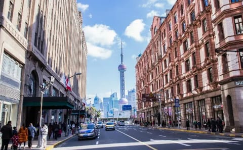 Two-Day Customized City Tour of Modern Shanghai