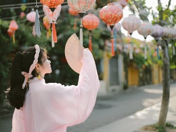 Private Ao Dai Photoshoot in Hoi An Ancient Town