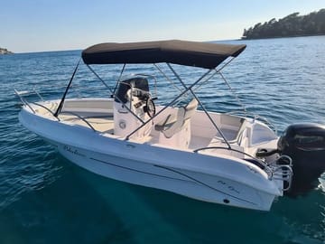 Self-Drive Boat Rental to Blue Lagoon and Comino, Malta