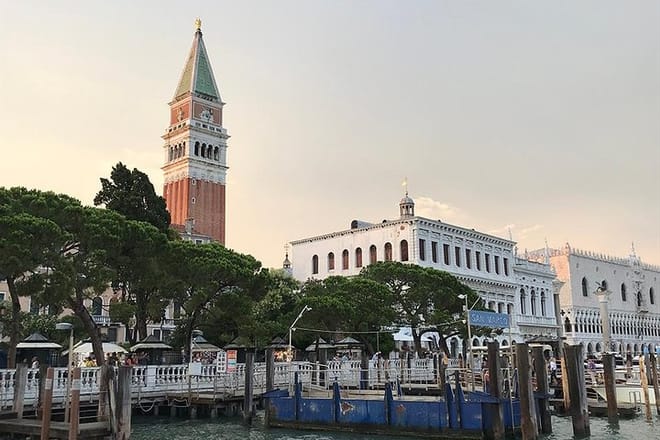 Canal Grande Boat Trip and Walking Tour in a Different Neighborhood 6