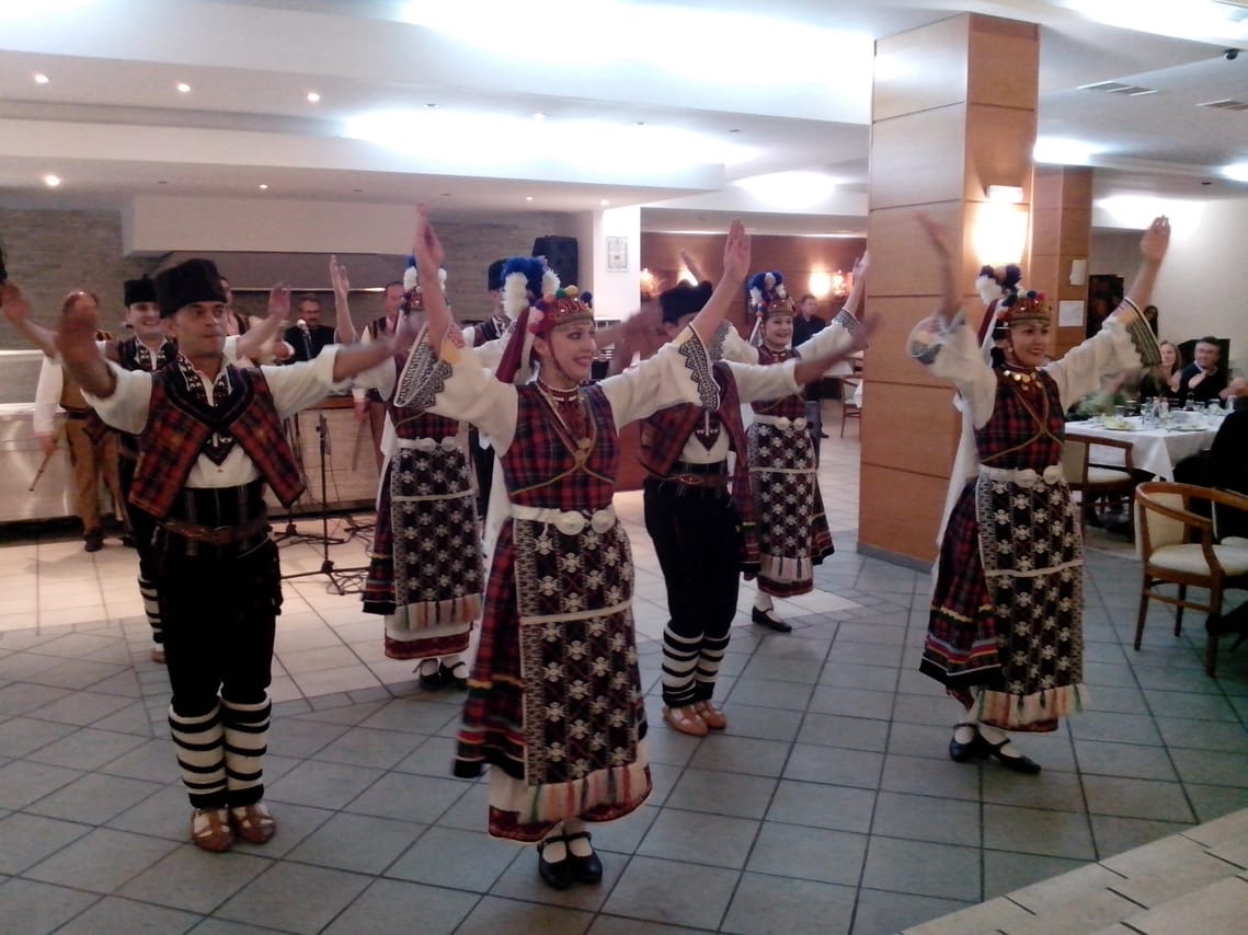 Learn to Dance Bulgarian Folklore 6