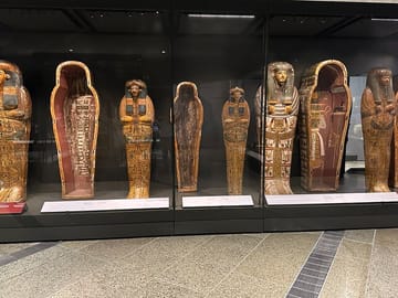 Private Tour of Pyramids, Sphinx, and Egyptian Museum in Cairo