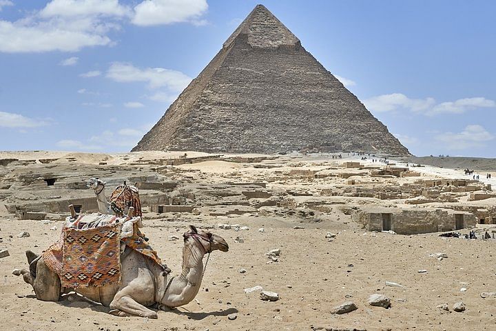 Private Giza Plateau and Pyramids Day Tour