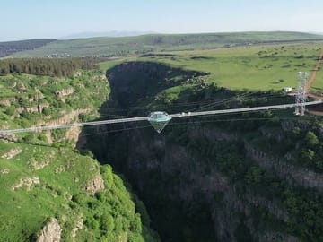 4 Full days in Georgia with private tour, free aiport