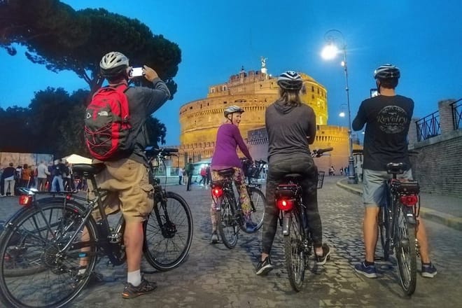 Rome at sunset is magic on two wheels photo 6