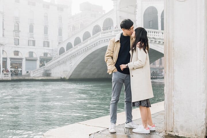 Private Water Taxi Ride with Professional Photographer in Venice 4