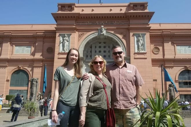 Private day to Great Pyramids,Sphinx & Egyptian Museum antique with tour guided 10