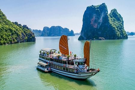 Bai Tu Long Bay Cruise 2D/1N: Kayaking, Swimming at pristine places & Full Meals