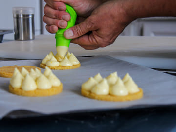 Hands-On French Dessert Class in Paris