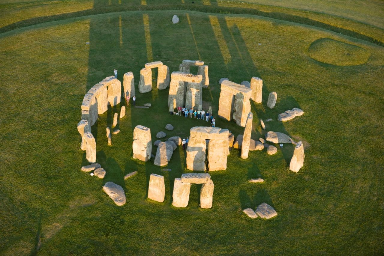Stonehenge Summer Solstice Sunrise Shuttle by Coach from London