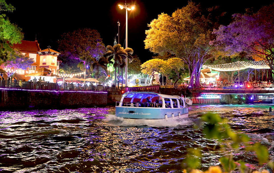 Kuala Lumpur City Tour and Malacca Night Experience