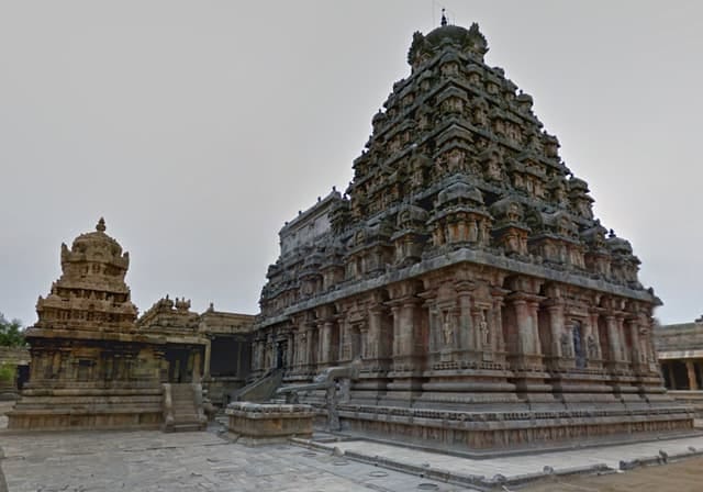 Backwaters & Beyond: Exploring South India’s Temples