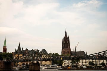Frankfurt Walking Tour: Explore History, Culture, and Cuisine