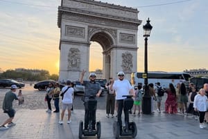 Paris Segway Tour with Ticket for Seine River Cruise