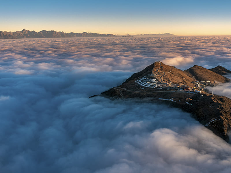 Niubeishan Summit Camp: 2-Day Sea-of-Clouds & Gongga Snow Mountain Escape from Chengdu