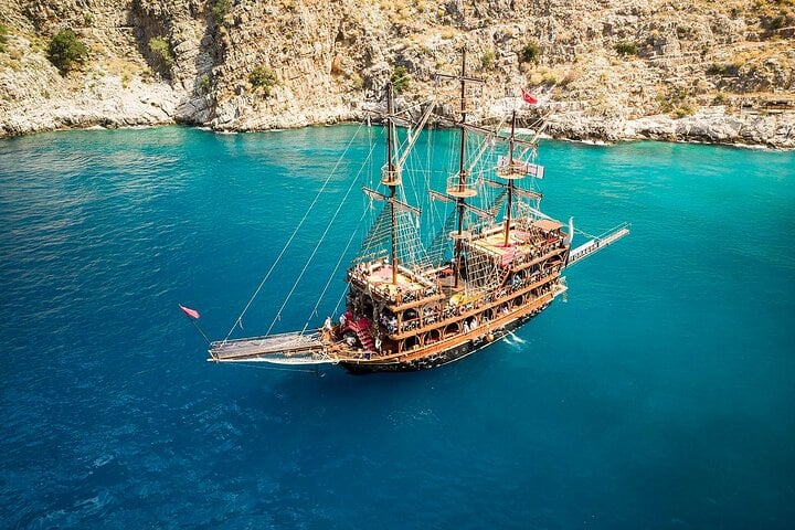 Alanya Pirate Boat Tour with Foam Party Soft Drinks & Transfer 9