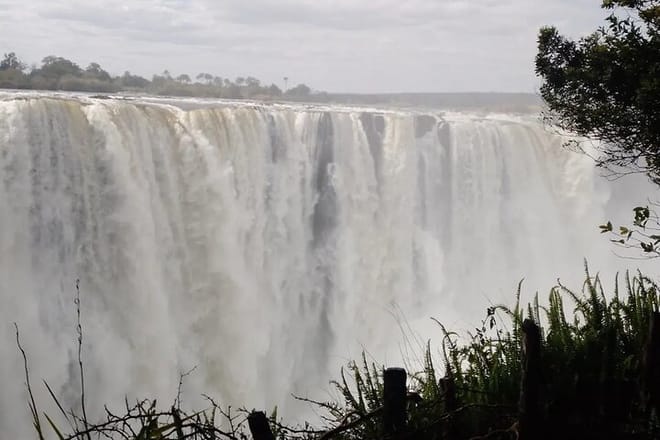 Guided Tour of the Falls 3