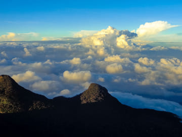Two-Day Trekking Tour to Adam's Peak in Nallathanniya