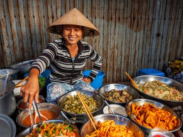 Hanoi Old Quarter Walking Food Tour and Culinary Experience