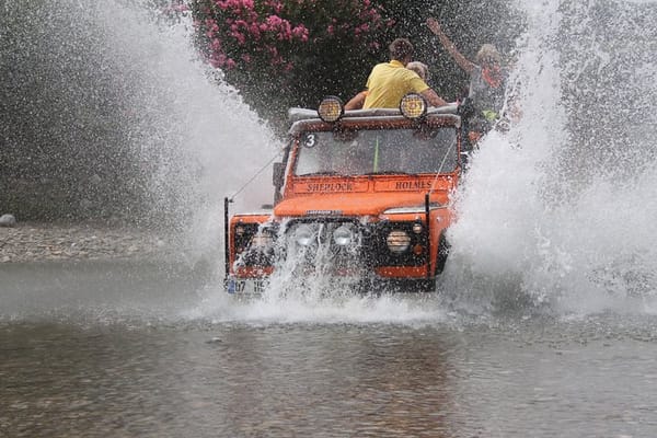 Combi Safari offroad adventure with picnic