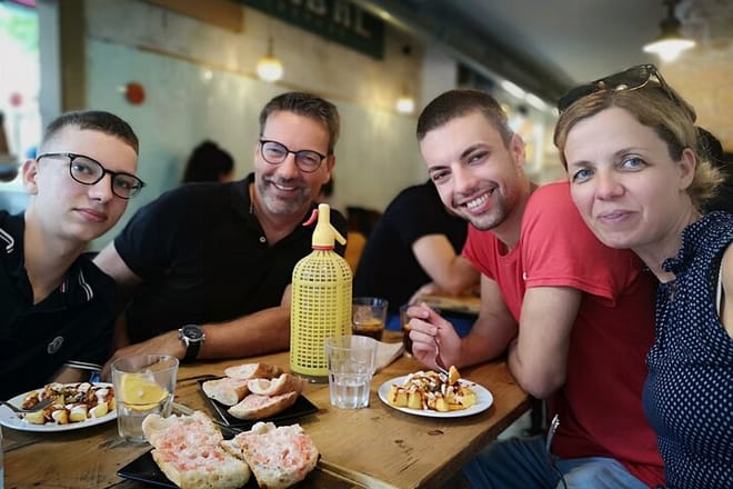 Colonia Guell & Casa Vicens Skip-the-Line Ticket Private Tour