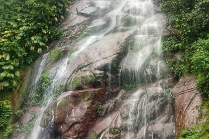 Adventure Tour to Diablo y la Novia Waterfalls in Pucallpa