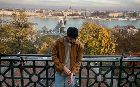 Photography Session at Chain Bridge in Budapest