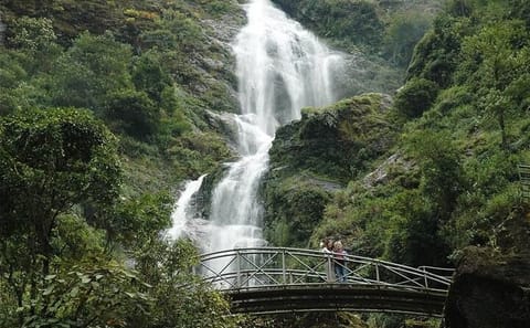 Private Trekking and Waterfalls Tour in Sapa and Tam Đường