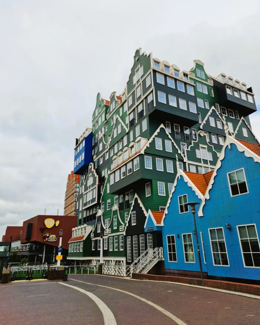 Private tour of Zaandam and its Lego, Schermerhorn and Alkmaar houses Architecture, mills, polders and cheese tradition 6