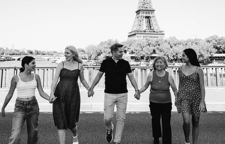 Professional Photo Shoot at the Eiffel Tower in Paris