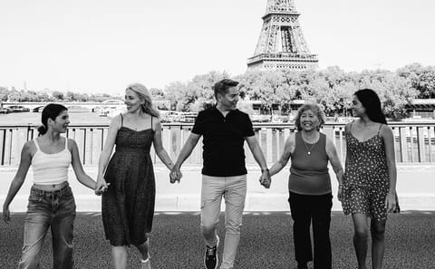 Professional Photo Shoot at the Eiffel Tower in Paris
