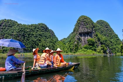 Small Group Ninh Binh Day Tour to Hoa Lu Trang An from Hanoi