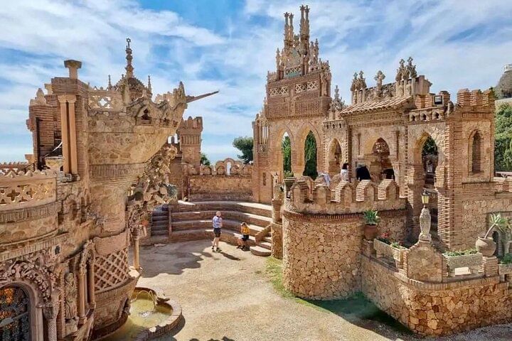 Marbella and Mijas Day Tour and Puerto Banus and Benalmadena