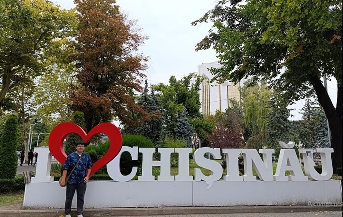 Chișinău & Mileștii Mici Experience: Culture, History & Premium Wines