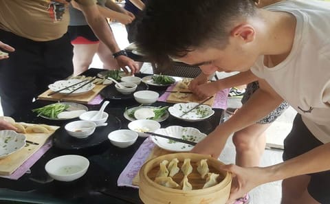 4-Hour Private Sichuan Cuisine Cooking Class including Local Wet Market Visit