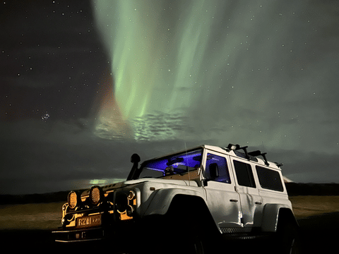 (RS) Northern Lights 4x4 Tour from Akureyri 