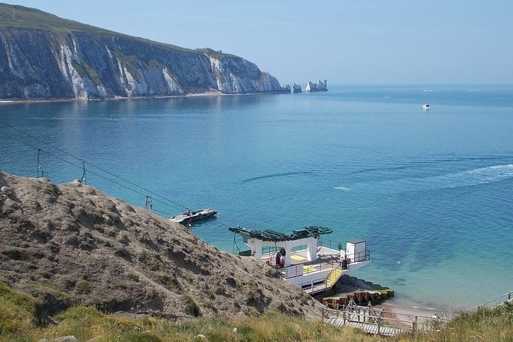 Isle of Wight Full-Day Private Tour from London 6