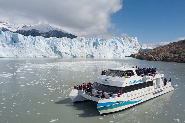 Perito Moreno Glacier Day Trip with Optional Boat Ride from El Calafate