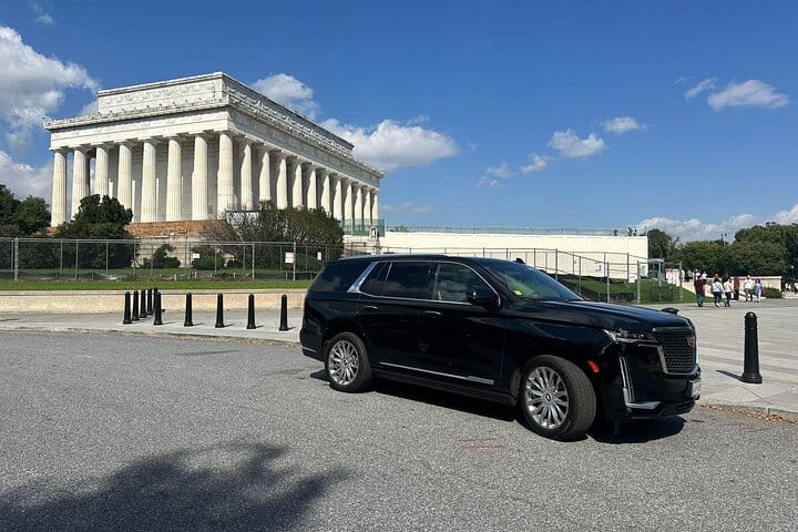 Arlington and National Mall Highlights Private SUV