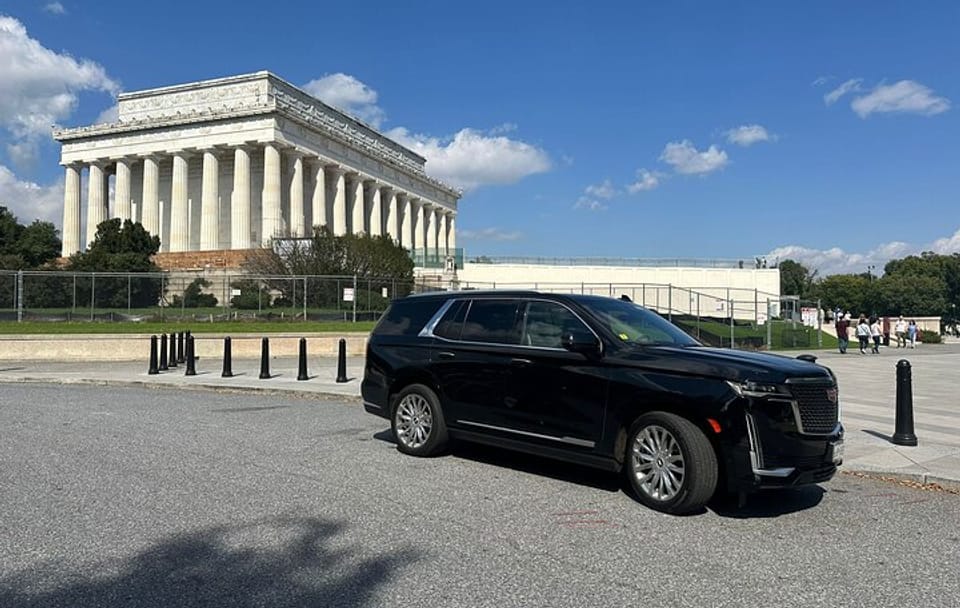 Arlington and National Mall Highlights Private SUV