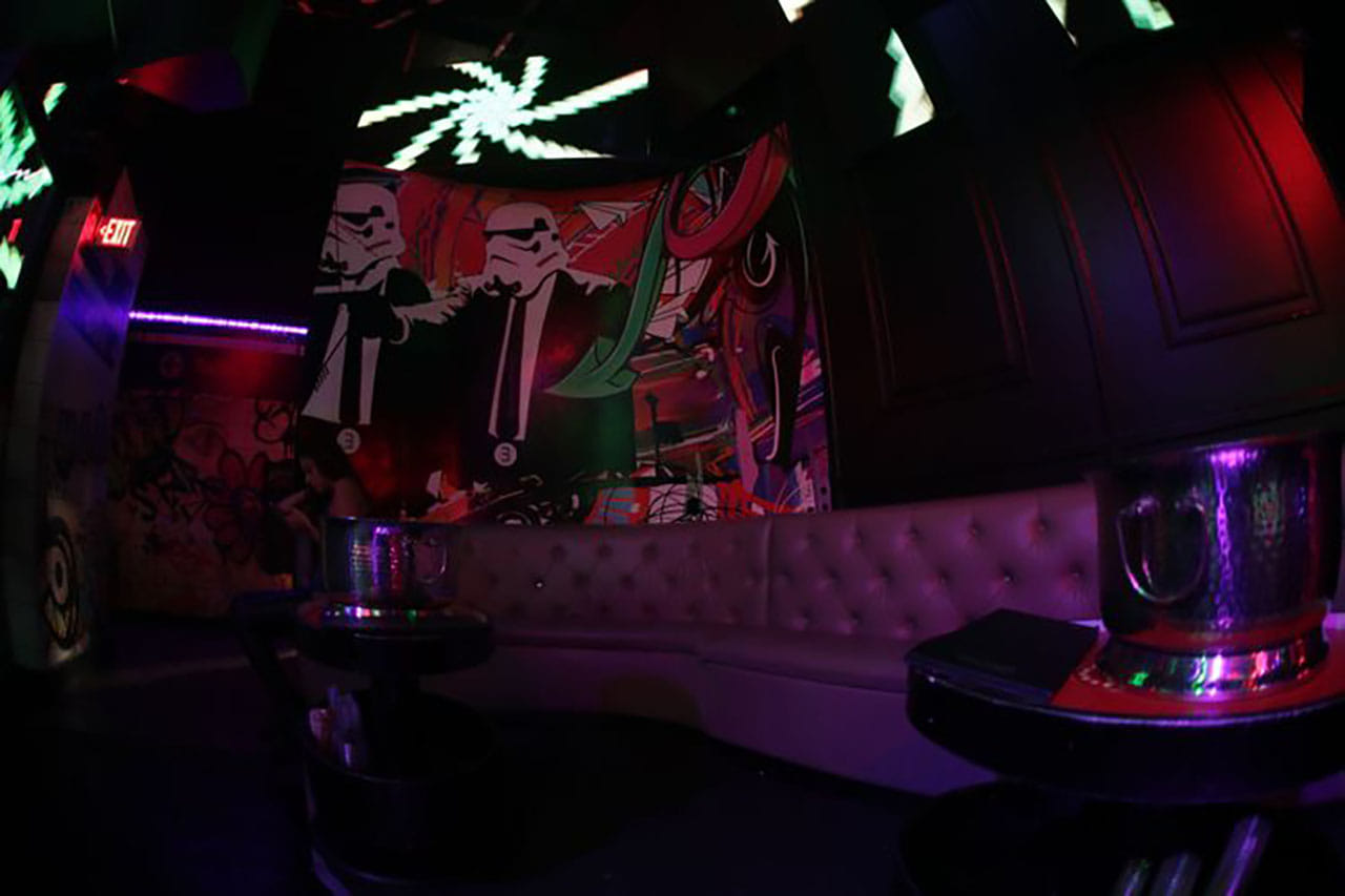Ultimate Party in Miami : Booze Cruise with Free Open Bar, Nightclub & Party Bus 5