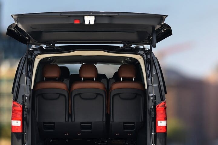 Transfer Marrakech Hotel to Marrakech Airport 10