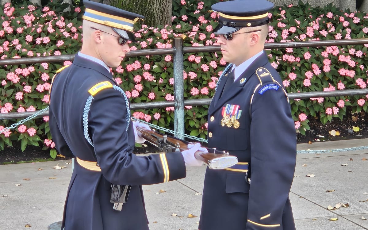 Arlington Cemetery Guided Tour with Changing of the Guard