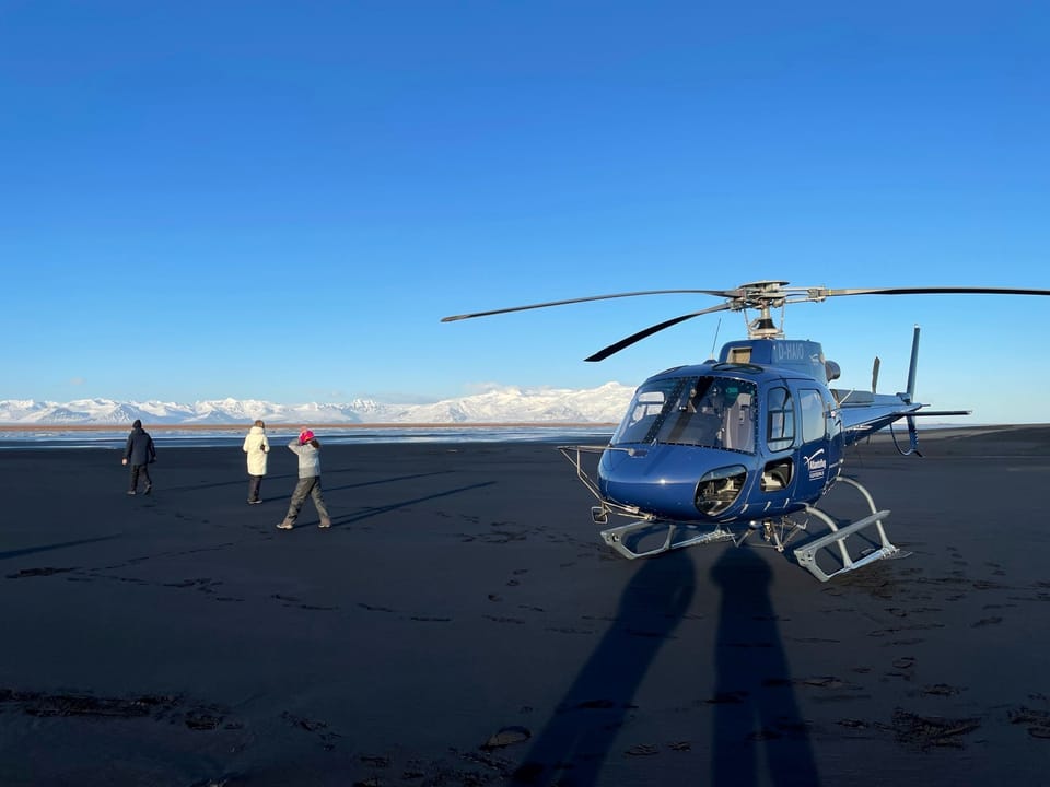 Black Sands & Riverbeds Helicopter Tour from Skaftafell — Atlantsflug