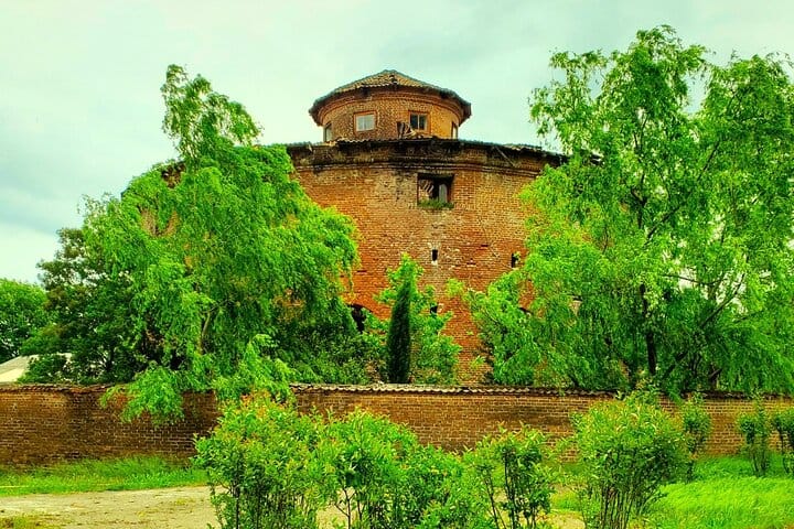 Dairəvi_qala_Zindan_Tower Lankaran