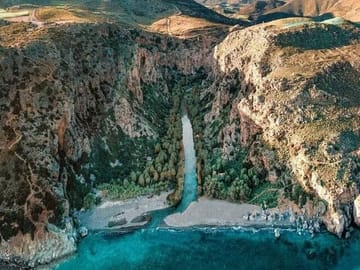 Private Tour of Rethymno Old Town and Kourtaliotiko Waterfalls