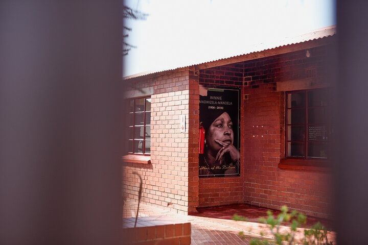 Johannesburg: Soweto Highlights & Apartheid Museum Tour