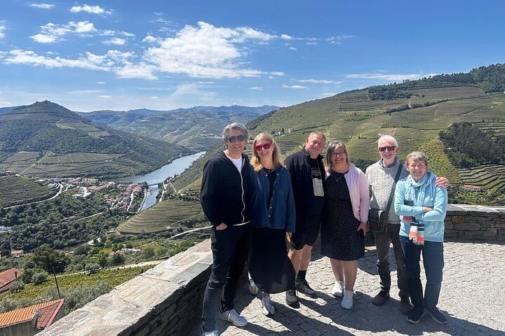 DOURO VALLEY: Premium Wine Tour, Lunch at Winery & Private Cruise