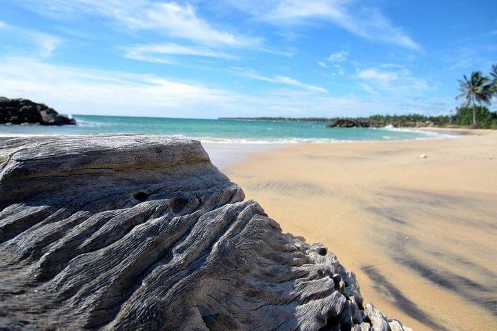 Airport (CMB) to Galle Private Taxi 24/7 Car, Van.