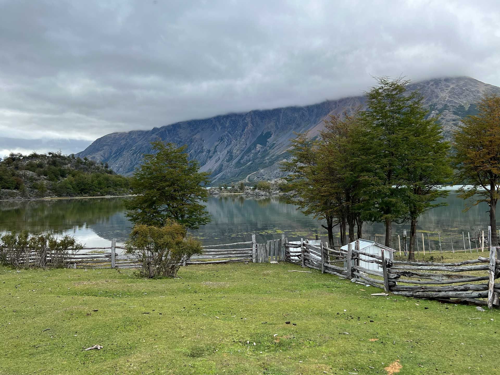 Una tarde al final del Lago Christie - Ruta Mayer - Villa O'Higgins